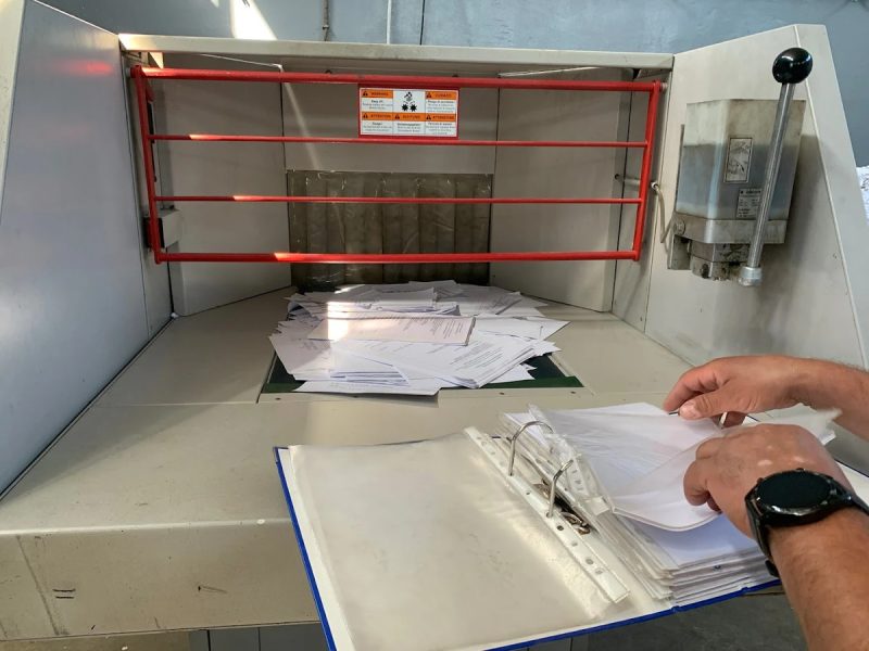 Niszczenie dokumentów warszawskiej firmy - niszczarka